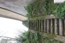 Escalier qui mène au pont
